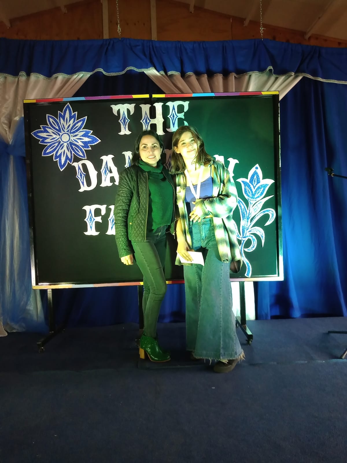 Naomi Bonacic Doric de 2° M obtuvo hoy el 1° lugar en el » Primer Festival de Inglés  The Damian Factor» organizado por el Colegio Padre Damián de  La Unión.